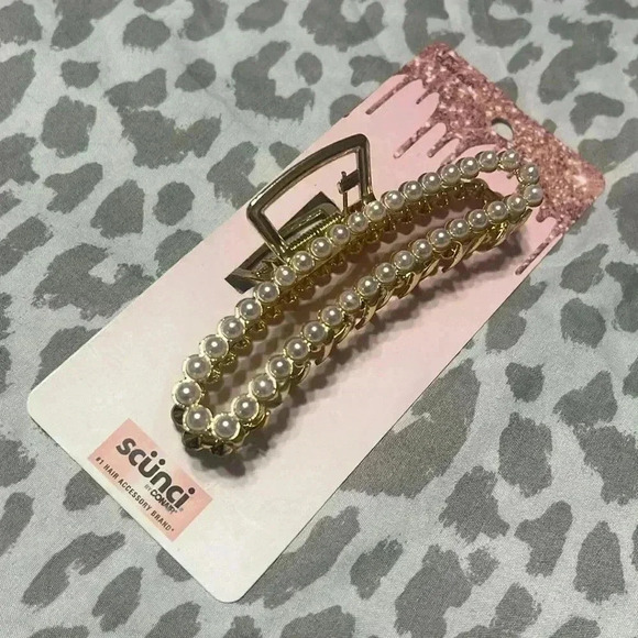 Scünci Bundle - Picture 2 of 5